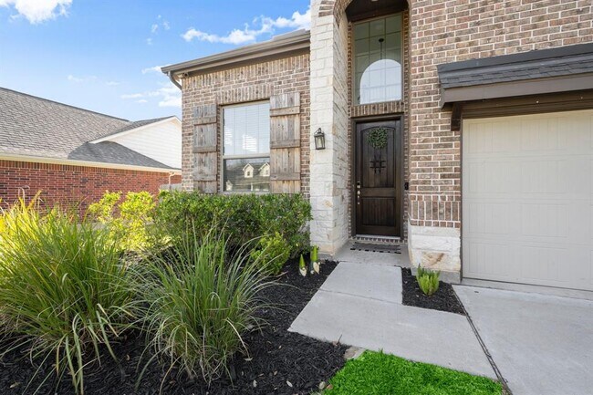 9871 Twin Shores Dr in Willis, TX - Building Photo - Building Photo