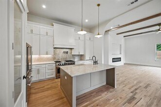 1224 S Pine St in Grapevine, TX - Building Photo - Building Photo