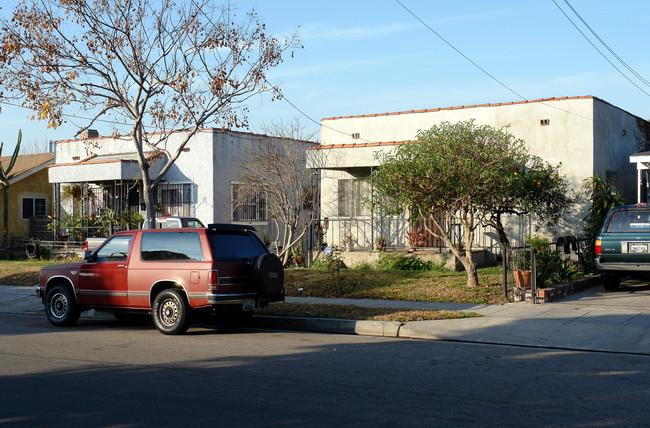 941-947 S Grevillea Ave in Inglewood, CA - Foto de edificio - Building Photo