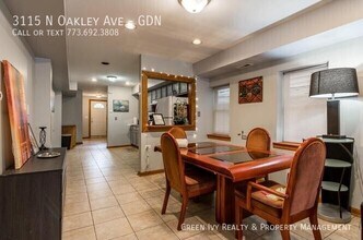 3115 N Oakley Ave in Chicago, IL - Building Photo - Building Photo