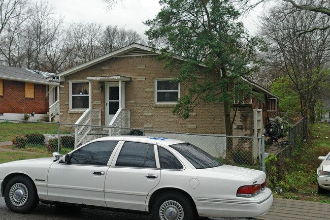 723 26th Ave N in Nashville, TN - Foto de edificio - Building Photo