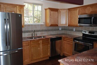 10694 E Asbury Ave in Aurora, CO - Building Photo - Building Photo
