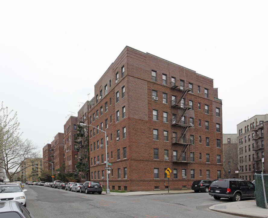 150 Corbin Pl in Brooklyn, NY - Building Photo