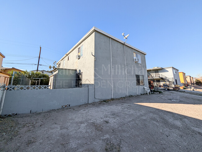 841 N Bruce St in Las Vegas, NV - Building Photo - Building Photo