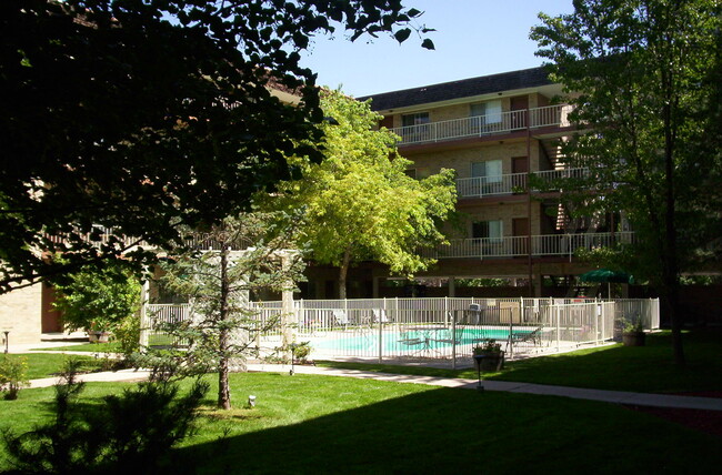 Kenyon Place Apartments in Englewood, CO - Building Photo - Building Photo