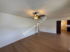 1149 W Ave H-11 in Lancaster, CA - Building Photo - Building Photo