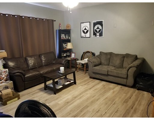 586 Franklin St-Unit -1 in Worcester, MA - Building Photo - Building Photo