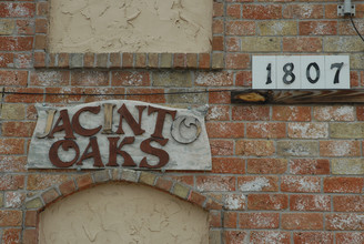 Jacinto Oaks in Houston, TX - Building Photo - Building Photo