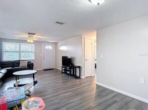 5533 Riddle Rd in Holiday, FL - Building Photo - Building Photo