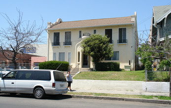 2973 Francis Ave in Los Angeles, CA - Building Photo - Building Photo