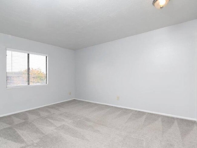 Fox Creek in Layton, UT - Foto de edificio - Building Photo