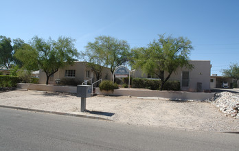 Rosemarie's Court in Tucson, AZ - Building Photo - Building Photo