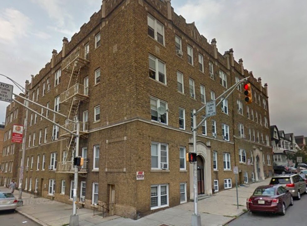 154 Kensington Ave in Jersey City, NJ - Building Photo