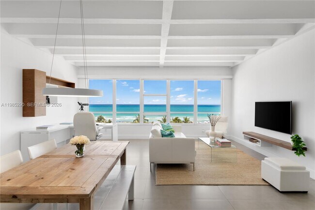 4925 Collins Ave in Miami, FL - Building Photo - Building Photo