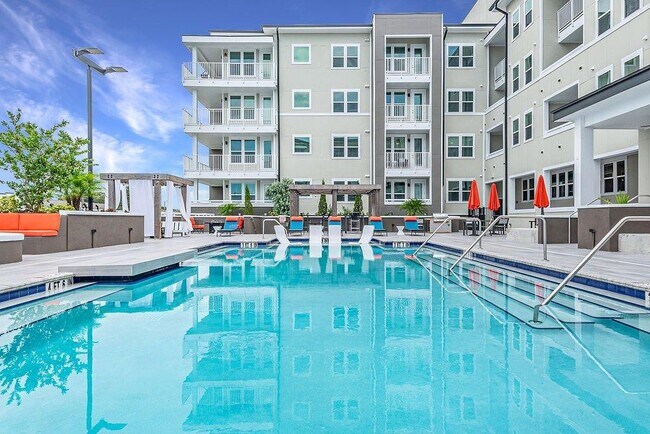 Alton Westshore in Tampa, FL - Foto de edificio - Building Photo
