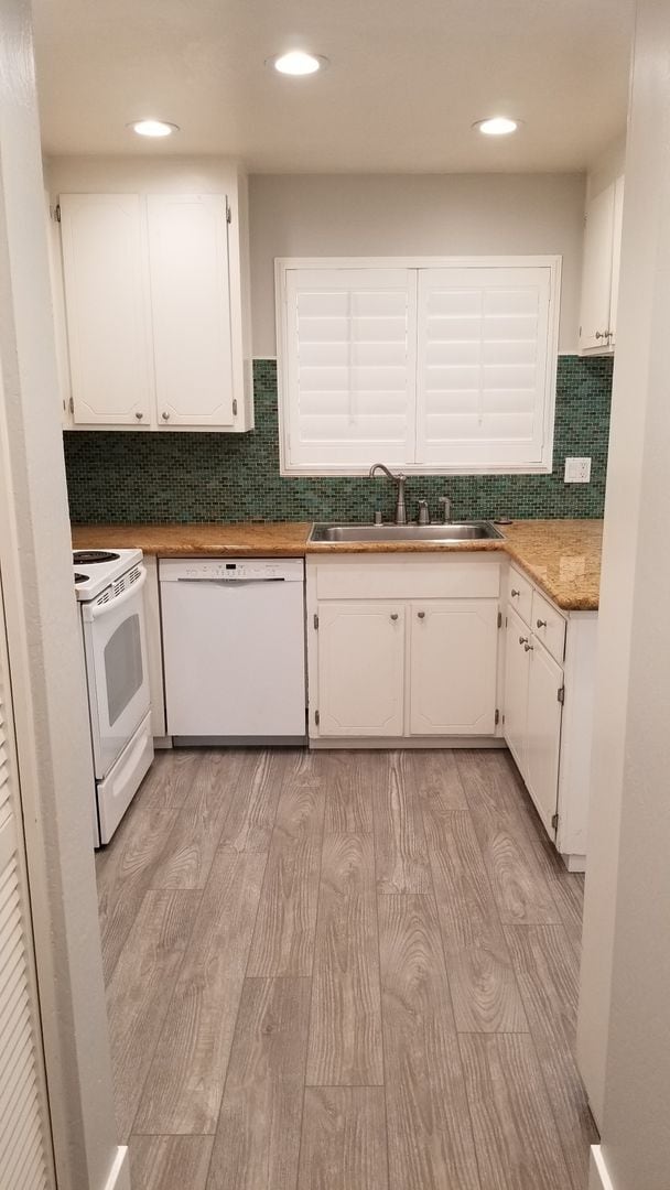property at 412 Alvarado Ave