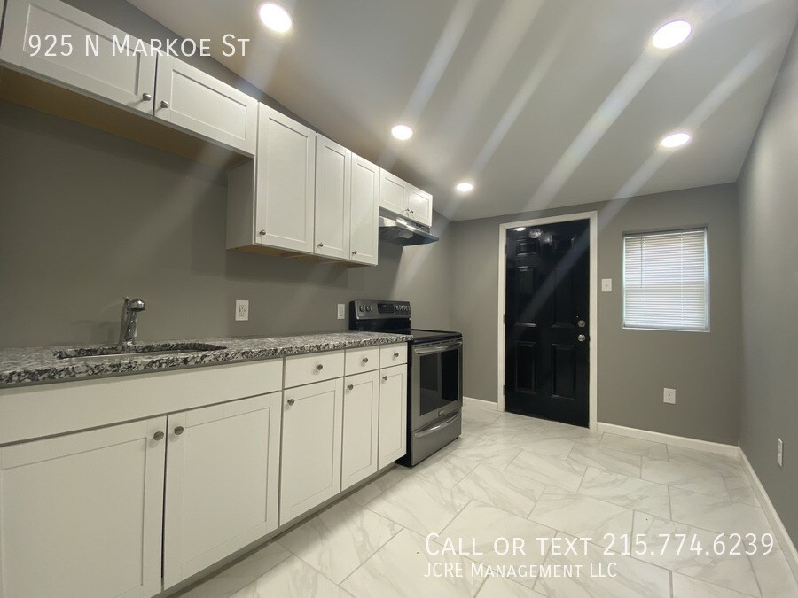 925 N Markoe St in Philadelphia, PA - Building Photo
