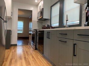 34 Glenwood Ave in Norwalk, CT - Building Photo - Building Photo