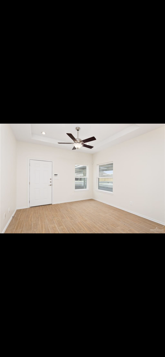 3813 Hawthorne Ave, Unit 4 in Edinburg, TX - Building Photo - Building Photo