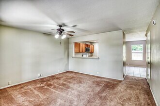 914 Eagles Glide Dr in Houston, TX - Building Photo - Building Photo