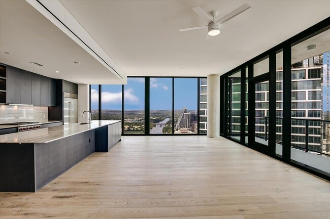 610 Davis St, Unit 4404 in Austin, TX - Building Photo - Building Photo