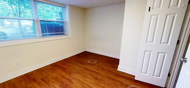 1408 College St in Bowling Green, KY - Building Photo - Building Photo