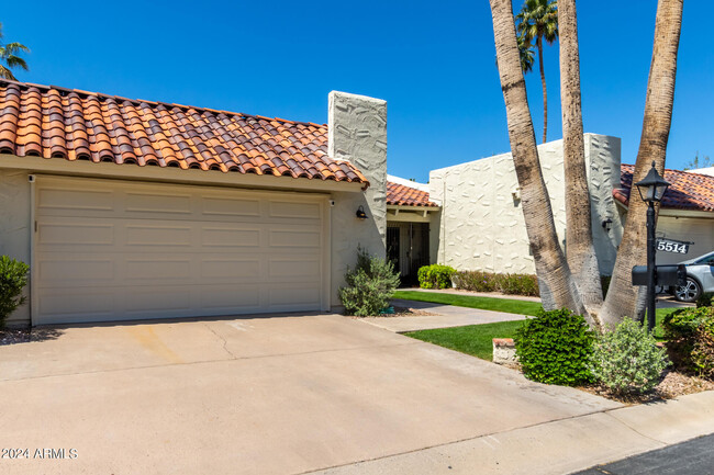 5514 N 71st St in Paradise Valley, AZ - Foto de edificio - Building Photo