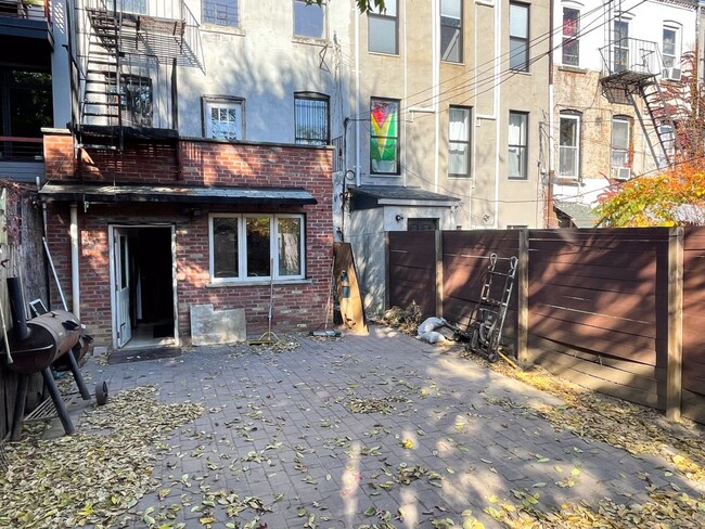 376 Kosciuszko St in Brooklyn, NY - Building Photo - Building Photo