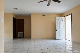 10 US-83 in Rio Grande City, TX - Building Photo - Building Photo