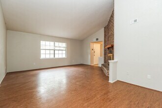 22730 Hawkwood Dr in Spring, TX - Building Photo - Building Photo