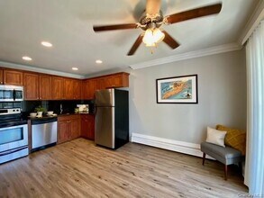 399 Great East Neck Rd in Babylon, NY - Building Photo - Building Photo