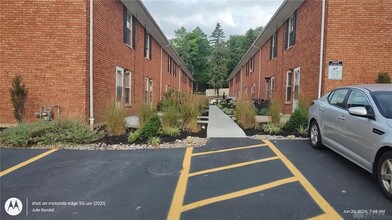 4627 Far Hills Ave in Kettering, OH - Foto de edificio - Building Photo