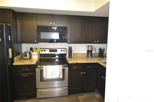 161 Lakeside Dr in Oldsmar, FL - Building Photo - Building Photo