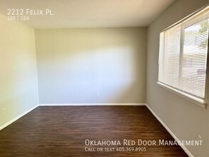 2212 Felix Pl in Midwest City, OK - Foto de edificio - Building Photo