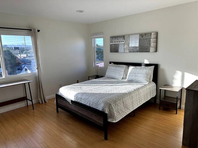 854 Brooks Ave in Venice, CA - Building Photo - Building Photo