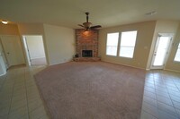 304 Moonlight Ct in Cibolo, TX - Building Photo - Building Photo