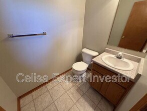 12020 Wandering Way in Fort Wayne, IN - Building Photo - Building Photo