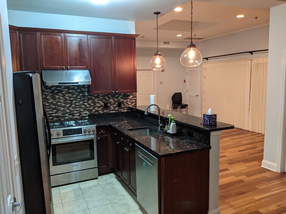 650 2nd St in Hoboken, NJ - Building Photo