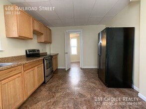 406 Railroad St in Jersey Shore, PA - Building Photo - Building Photo