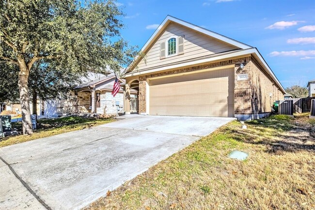 5932 Abby Ann Ln in Austin, TX - Foto de edificio - Building Photo