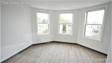 301-303 Boston Ave in Medford, MA - Building Photo - Building Photo