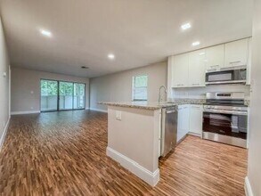 3100 N Dixie Hwy in Boca Raton, FL - Building Photo - Building Photo