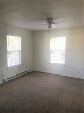 318 Neoma Dr in Norfolk, VA - Building Photo - Building Photo