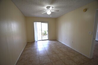 3421 Winkler Ave in Ft. Myers, FL - Building Photo - Building Photo