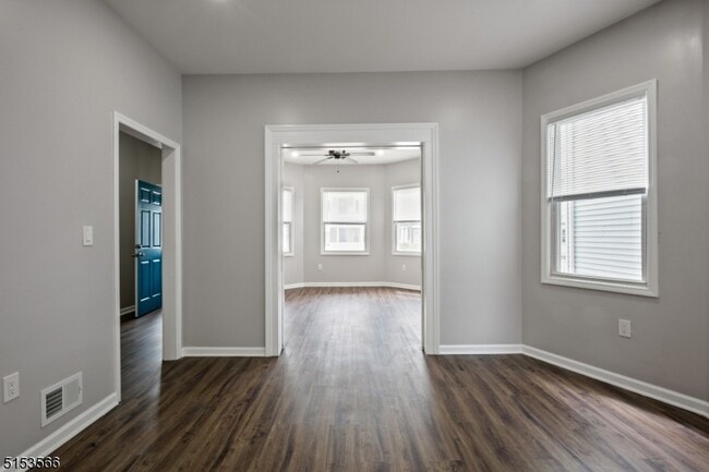 249 S Burnet St in East Orange, NJ - Building Photo - Building Photo