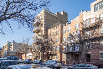 307 Division Ave in Brooklyn, NY - Foto de edificio - Building Photo