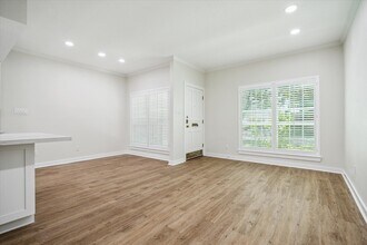 6727 Belmont St in Houston, TX - Foto de edificio - Building Photo