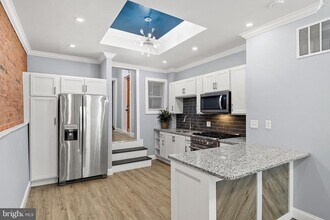 2112 Eastern Ave in Baltimore, MD - Building Photo - Building Photo