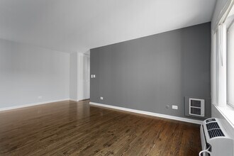 7545 N Winchester Ave in Chicago, IL - Building Photo - Building Photo