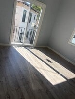 4213 8th Ave in Los Angeles, CA - Building Photo